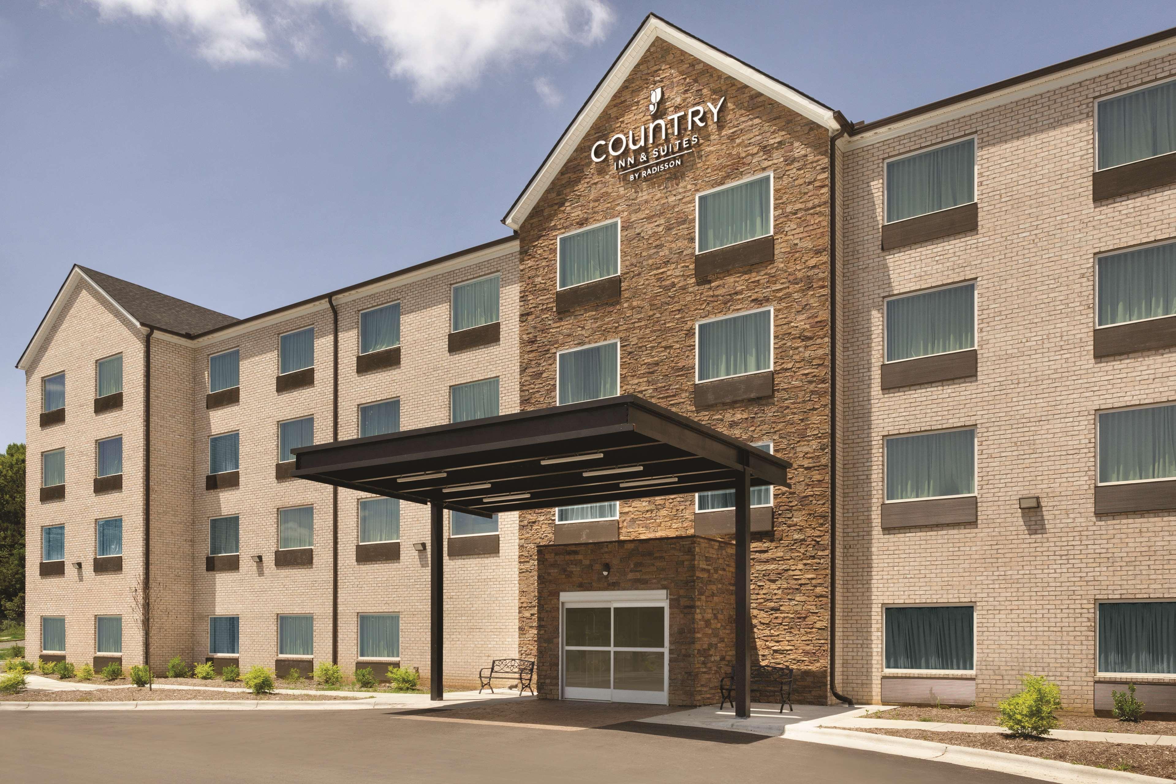 Country & By Radisson, Greensboro, Nc