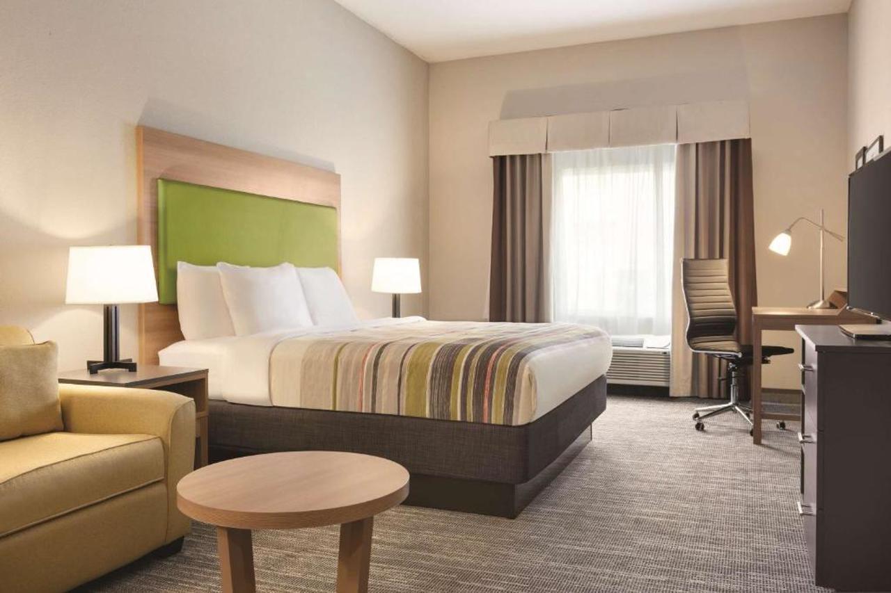 Country & By Radisson, Greensboro, Nc Hotel