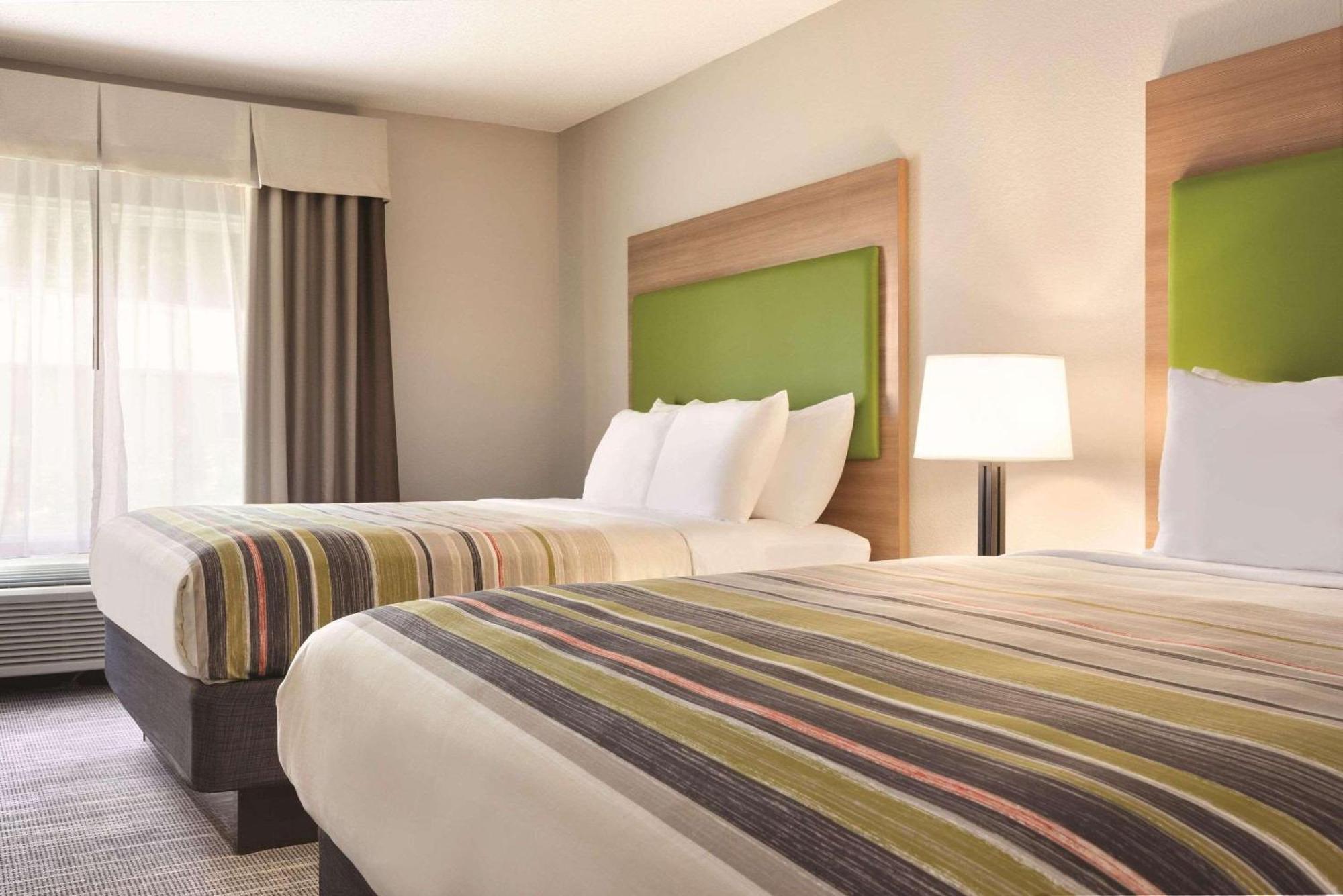 Country & By Radisson, Greensboro, Nc Hotel