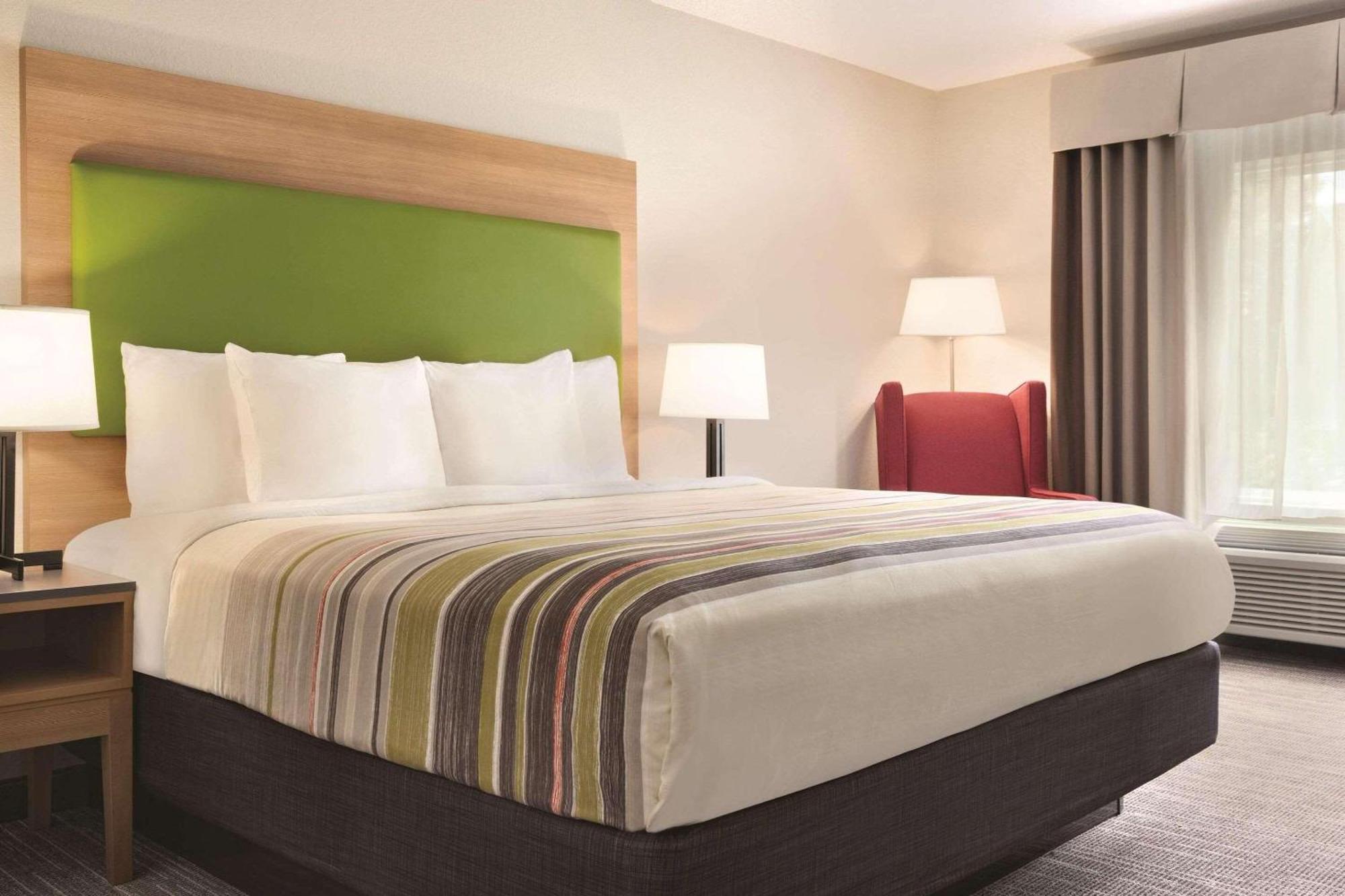 Hotel Country & By Radisson, Greensboro, Nc Greensboro